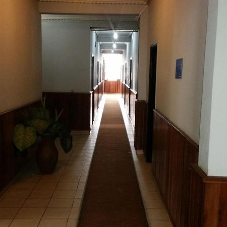 Saffana Hotel Douala Bagian luar foto