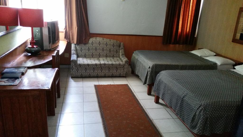 Saffana Hotel Douala Ruang foto