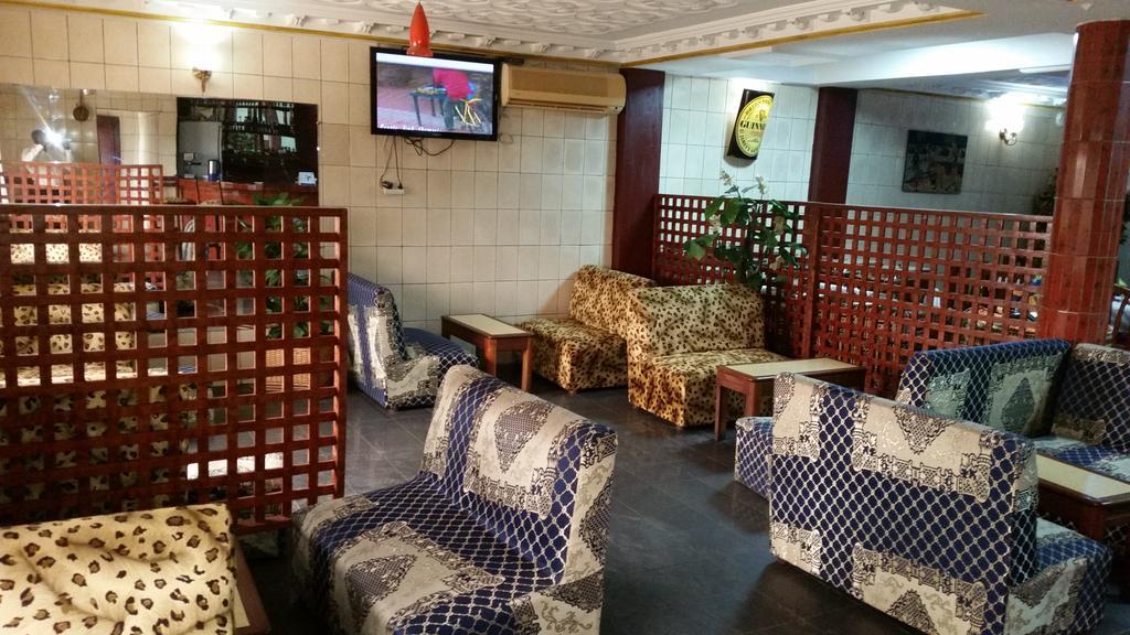 Saffana Hotel Douala Bagian luar foto