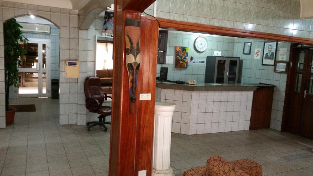 Saffana Hotel Douala Bagian luar foto