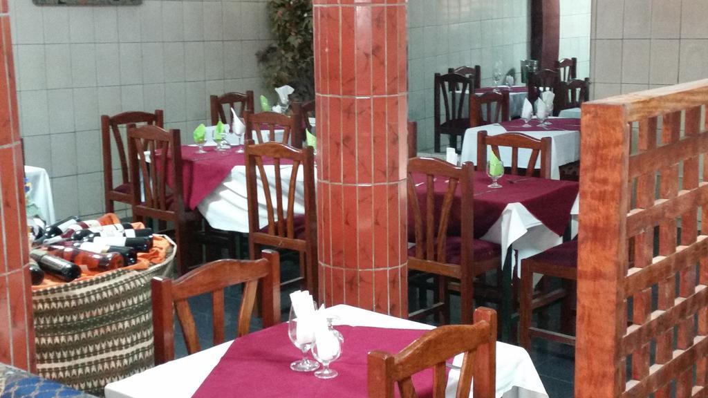 Saffana Hotel Douala Bagian luar foto