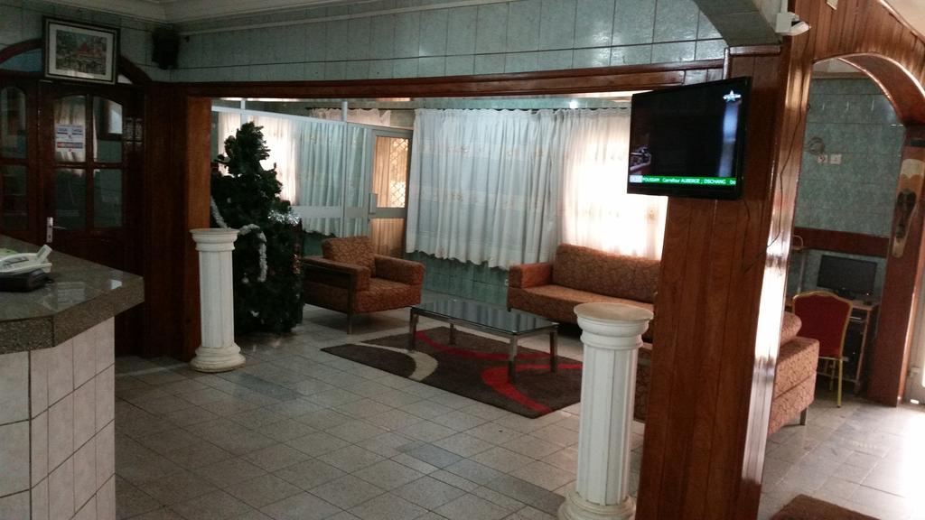 Saffana Hotel Douala Bagian luar foto