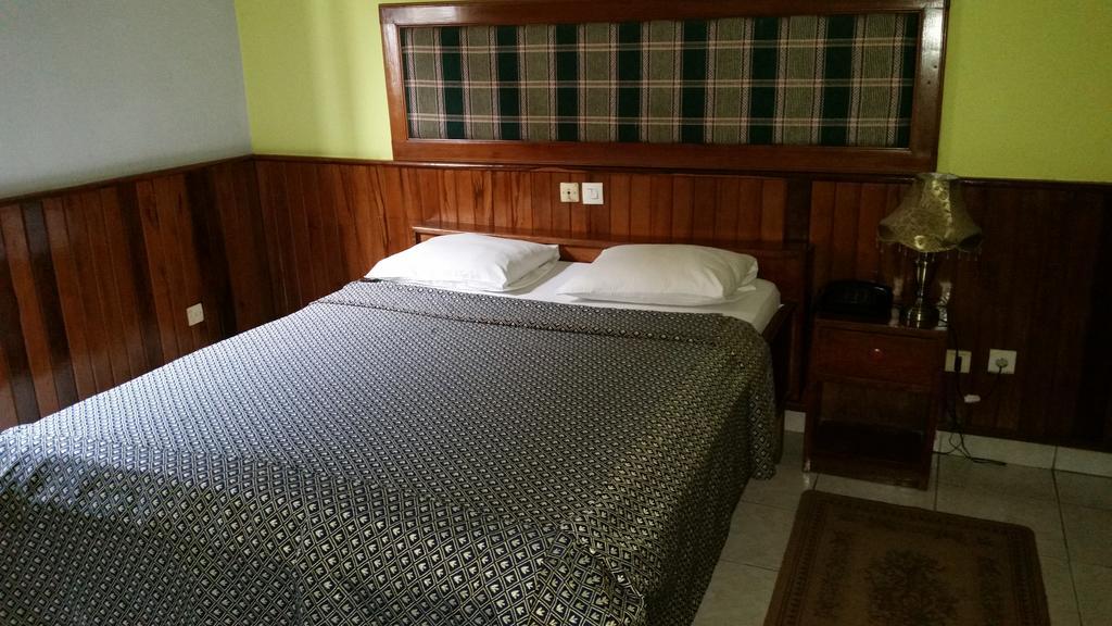 Saffana Hotel Douala Bagian luar foto