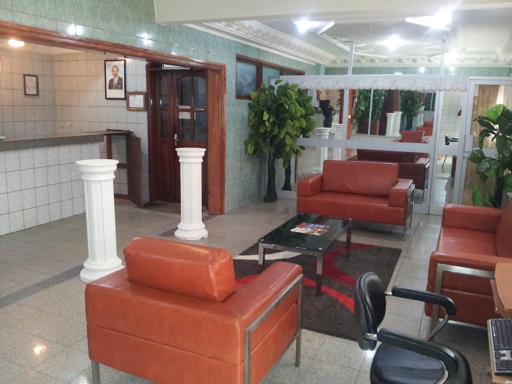 Saffana Hotel Douala Bagian luar foto