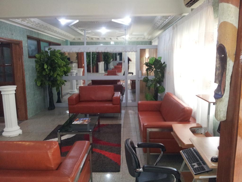 Saffana Hotel Douala Bagian luar foto
