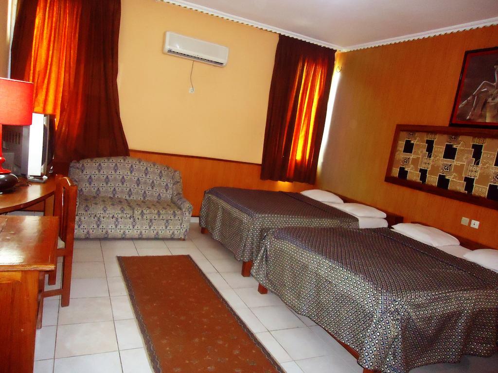 Saffana Hotel Douala Ruang foto