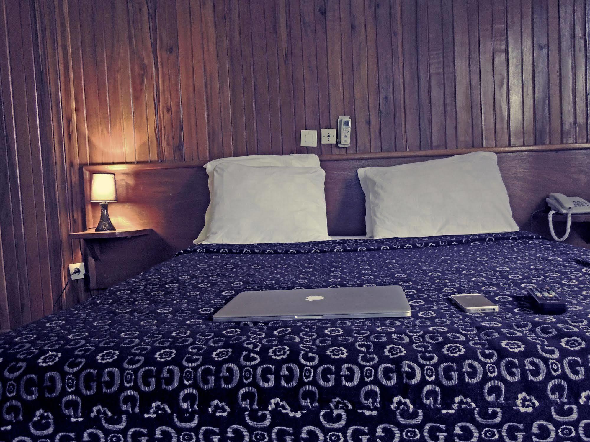 Saffana Hotel Douala Bagian luar foto