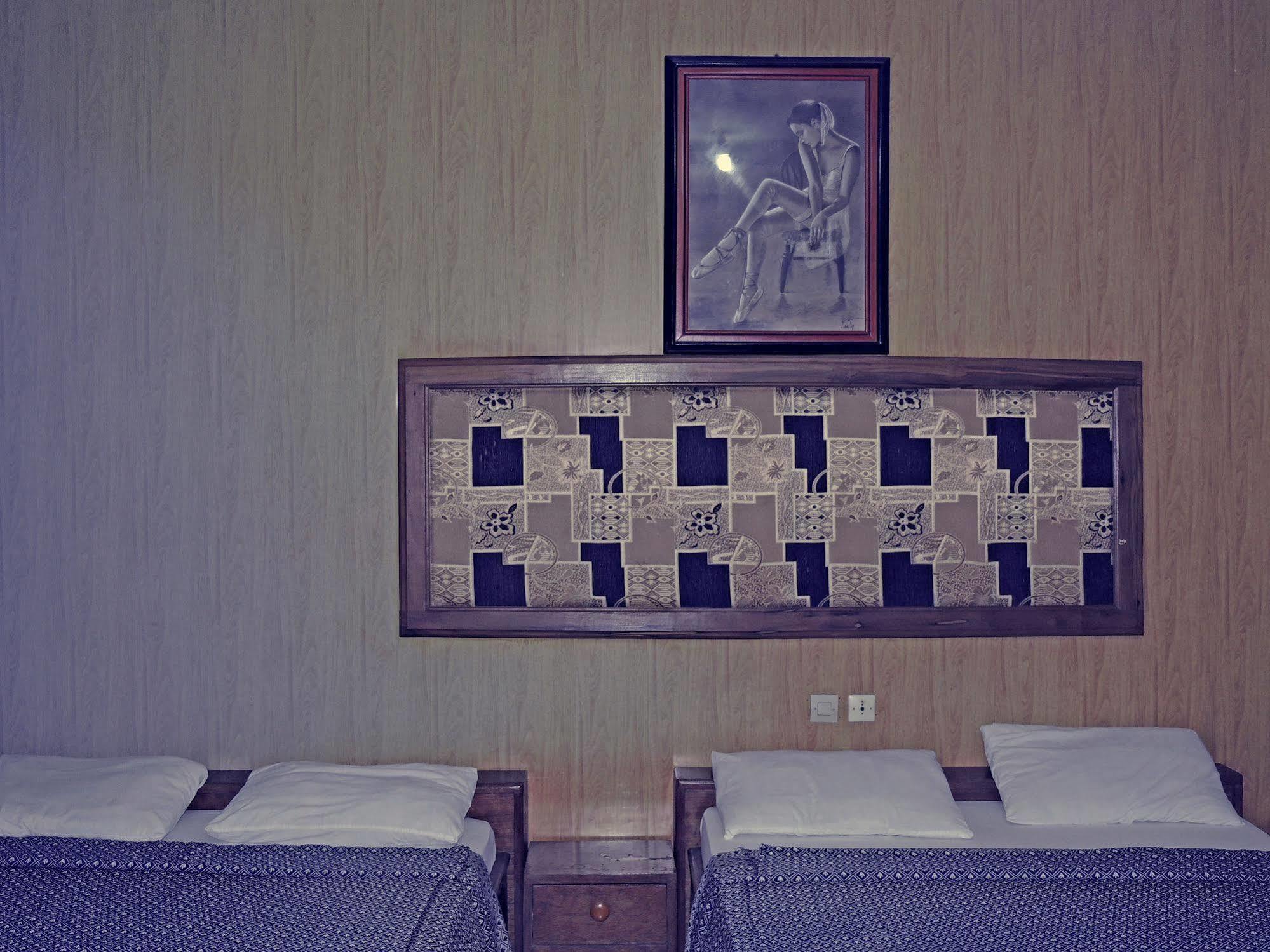 Saffana Hotel Douala Bagian luar foto